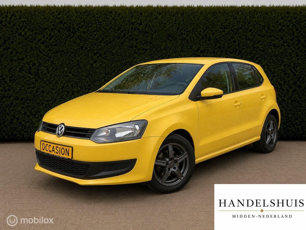 Volkswagen Polo 1.2 Airco Navi/Carplay 15" Velgen Bluetooth, Voorwielaandrijving, Gebruikt, 1198 cc, Geel