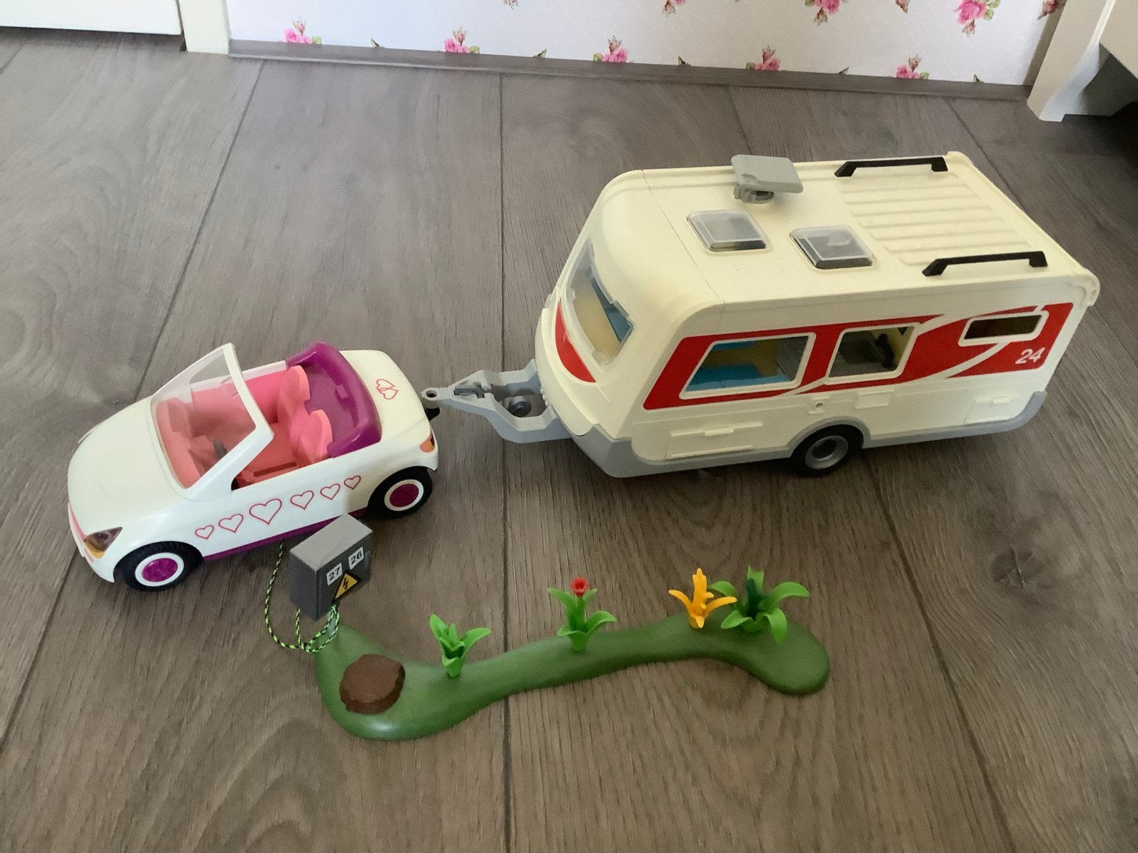 Playmobil caravan 5434 incl auto (van 6871) en accessoires, Complete set, Voertuig, Ophalen of Verzenden, Zo goed als nieuw