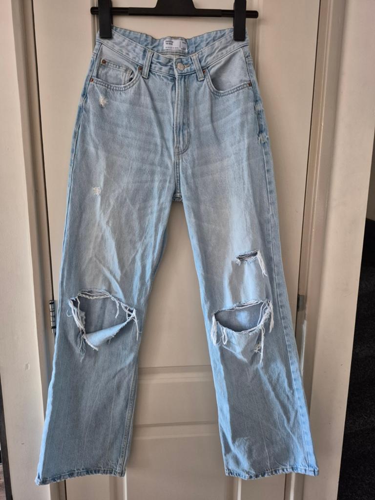 Bershka 90's wide jeans spijkerbroek broek S 36 lichtblauw b, Bershka, Ophalen of Verzenden, Zo goed als nieuw, Blauw