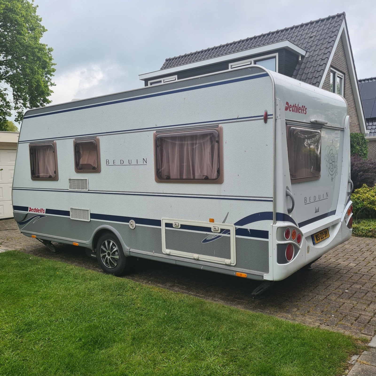 Dethleffs Beduin  Caravan, nieuwe opblaasbare voortent!!, Vast bed, Rondzit, Particulier, Dethleffs