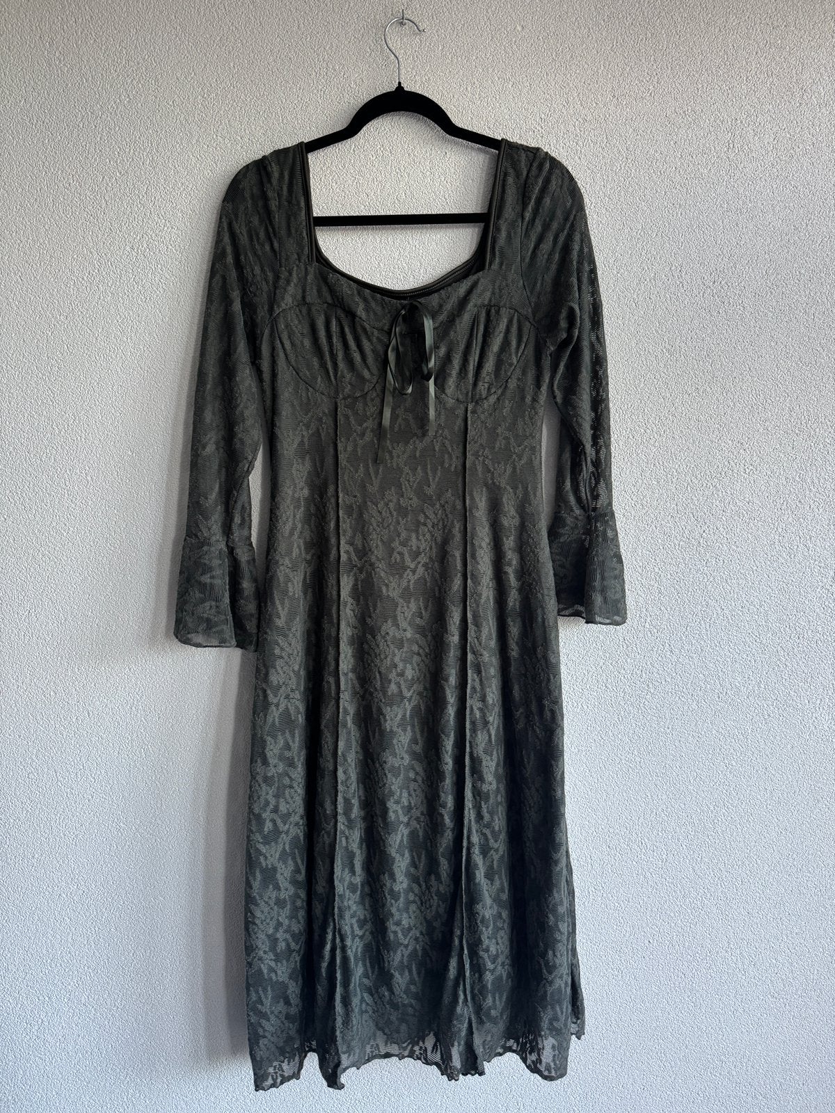 Shein mooie groene kanten midi jurk, Kleding | Dames, Jurken, Shein, Maat 42/44 (L), Zo goed als nieuw, Shein