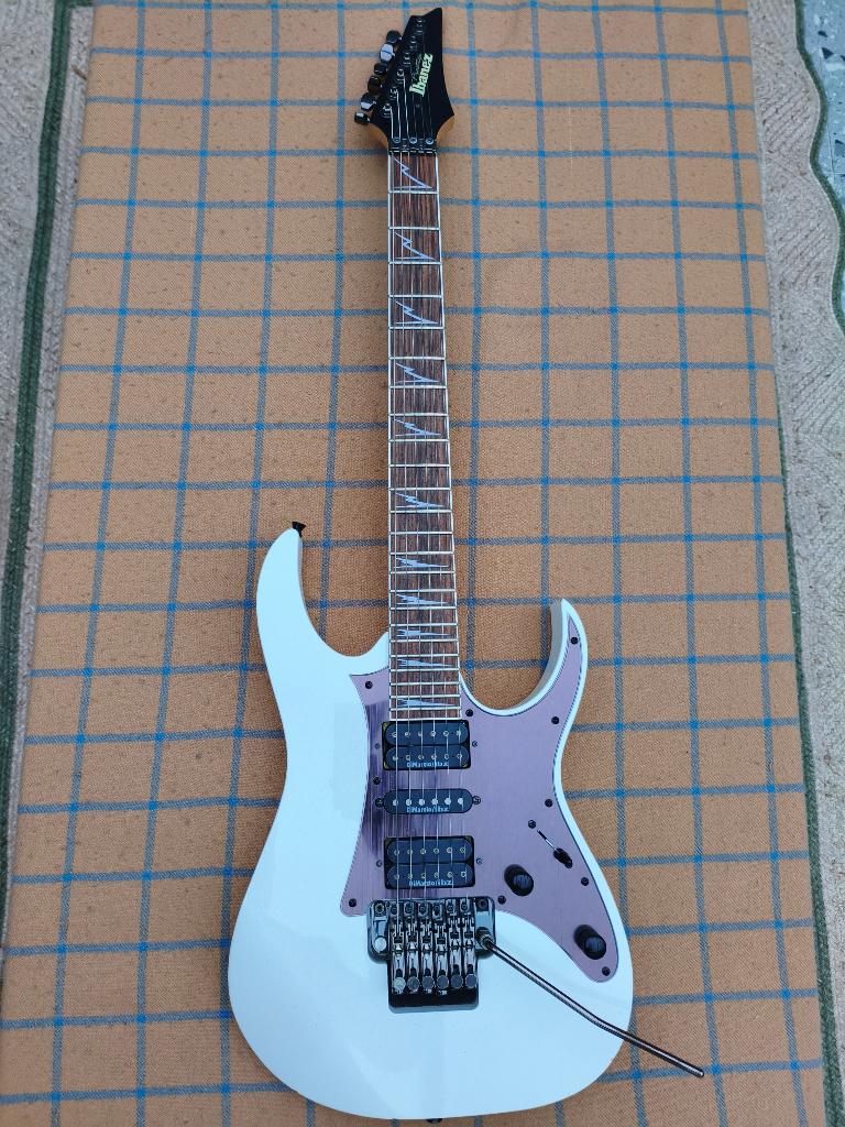 Ibanez RG2550Z Prestige Japan + Prestige Hardcase, Muziek en Instrumenten, Snaarinstrumenten | Gitaren | Elektrisch, Ophalen, Gebruikt