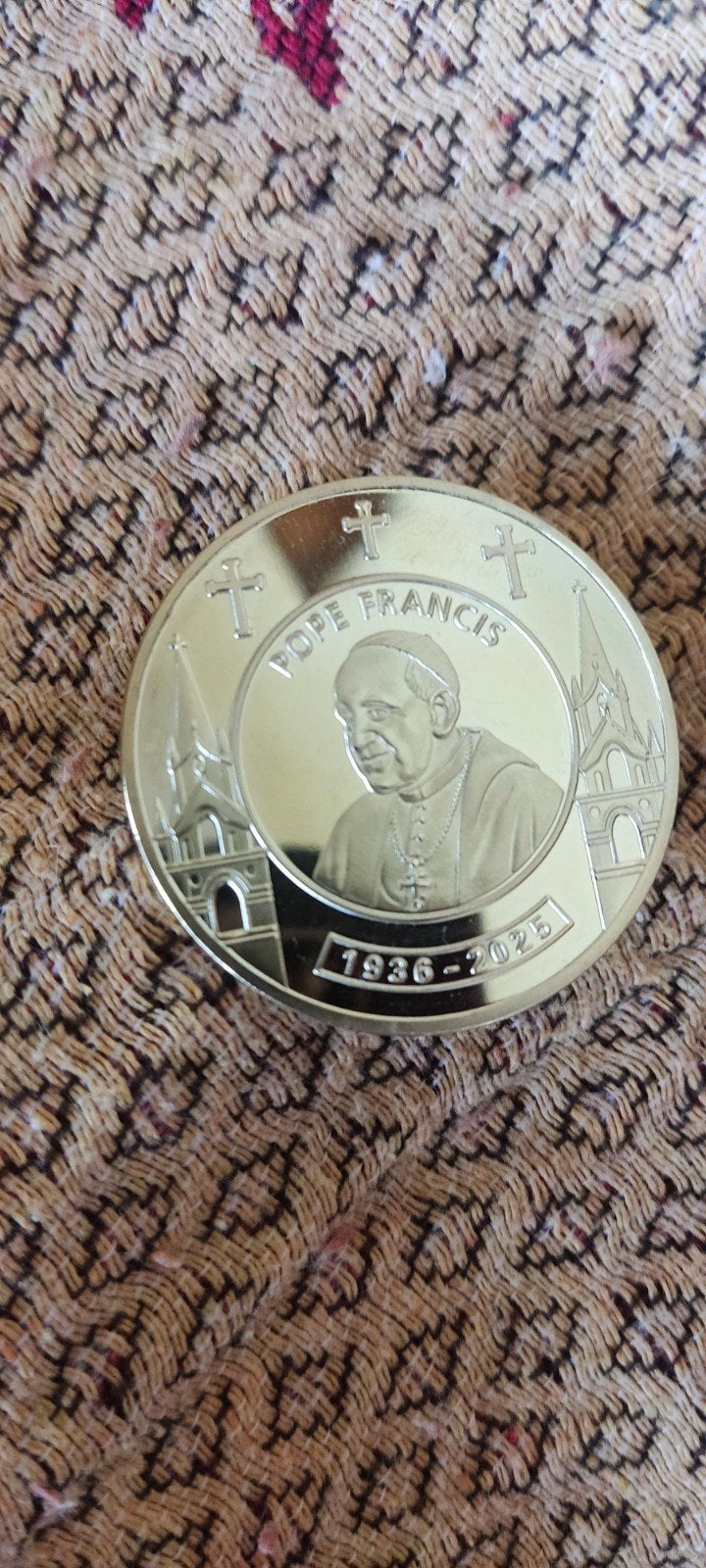 Mooie Herdenkingsmunt van Paus Franciscus, Ophalen