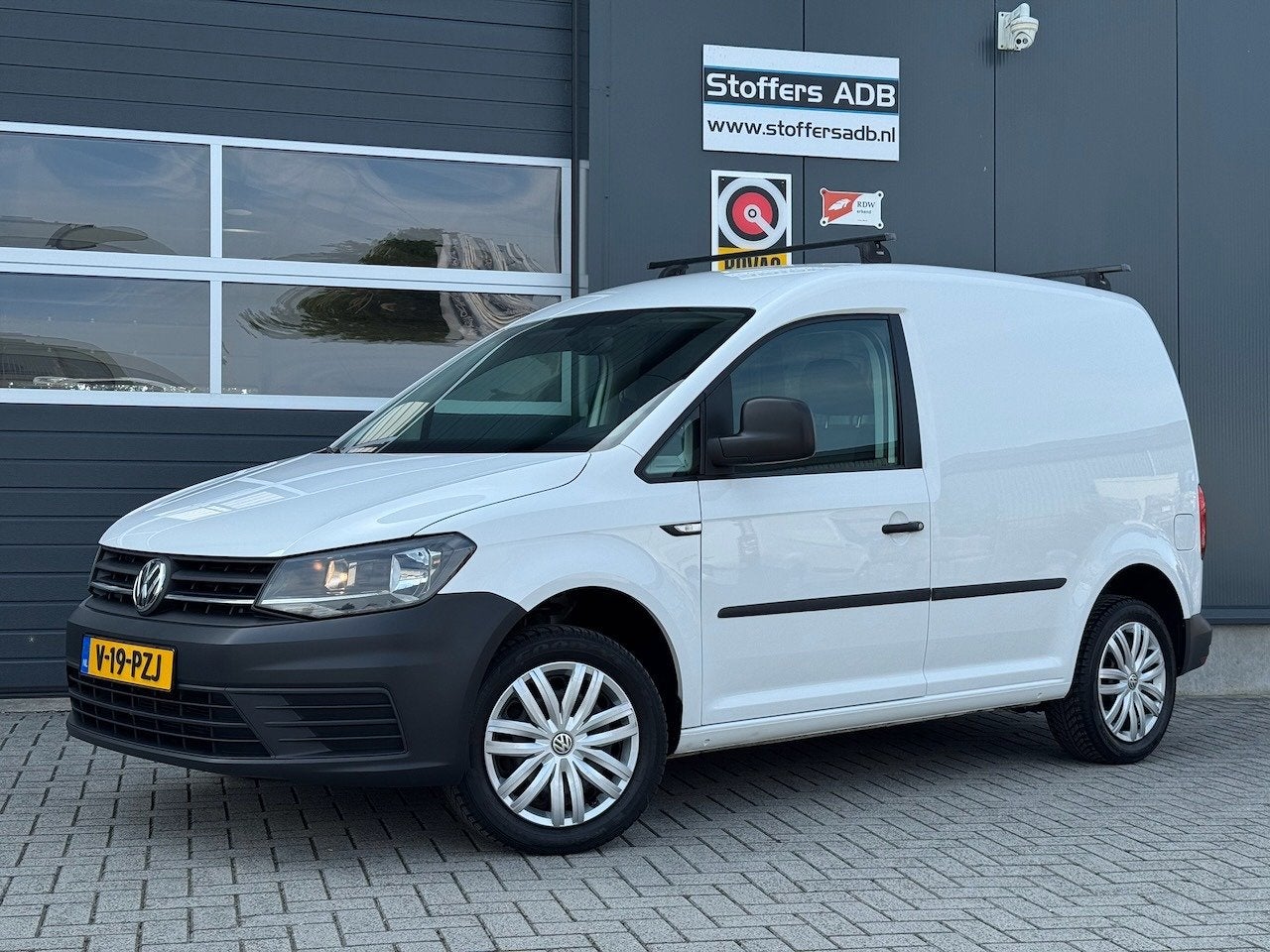 Volkswagen Caddy 1.6 TDI 102pk Comfortline | Trekhaak | Navi, Voorwielaandrijving, Euro 5, Stof, Gebruikt