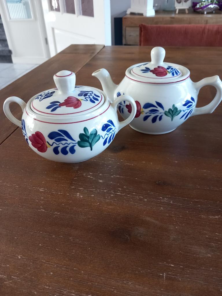 Boerenbont melkkannetje en suikerpot, Ophalen, Aardewerk, Boerenbont, Overige typen