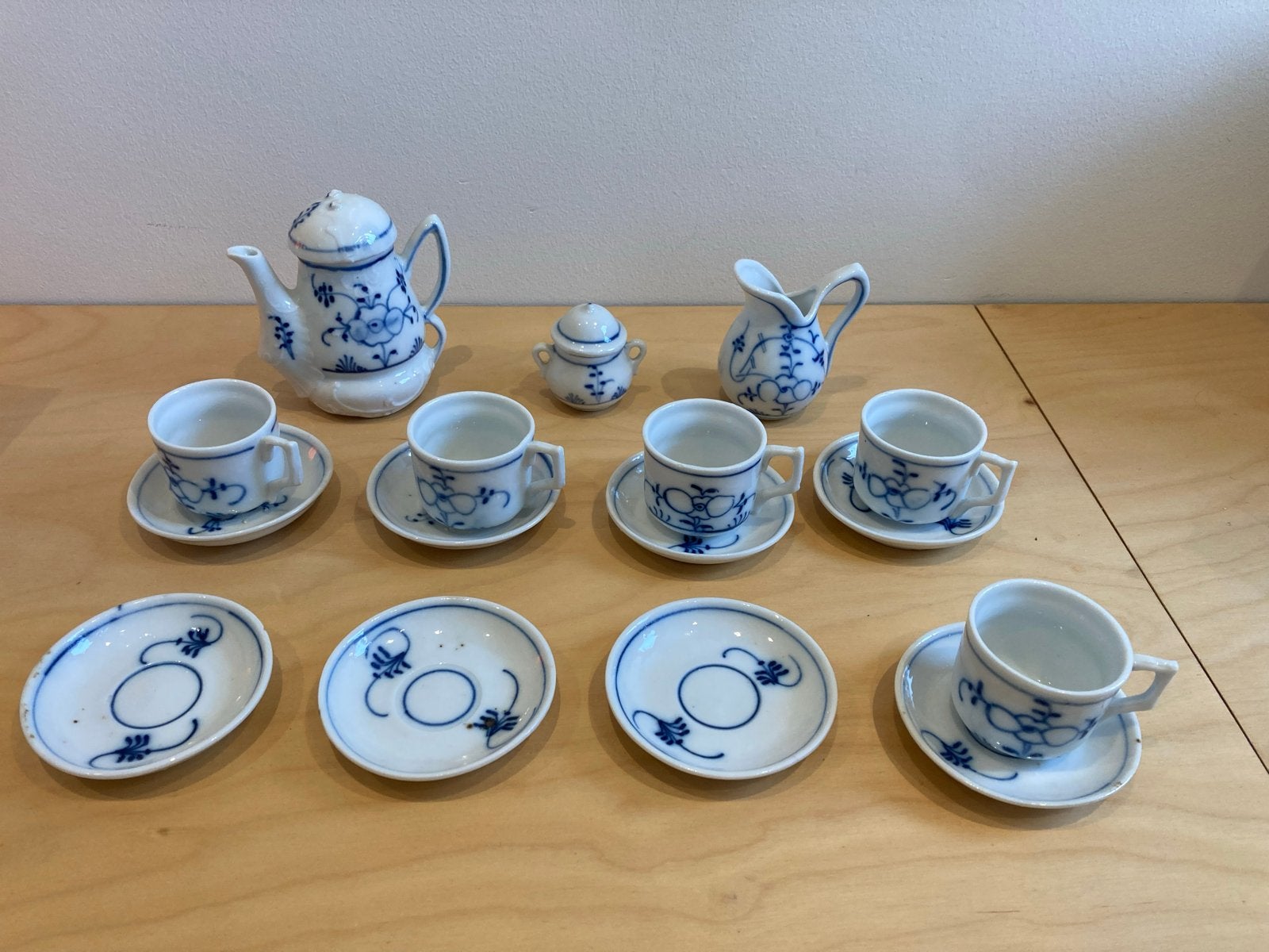 Antiek Delfts Blauw Miniatuur Theeservies - 14-delig, Antiek en Kunst, Ophalen of Verzenden