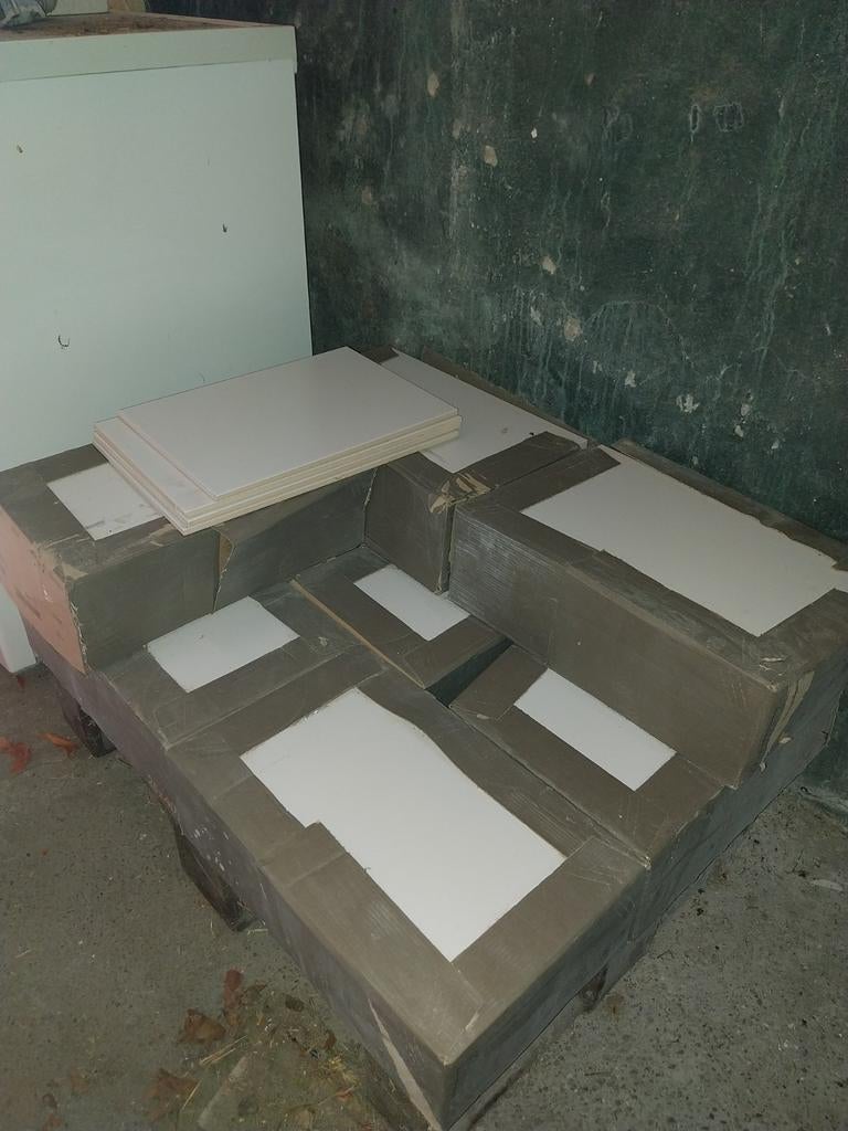 Mat witte wand tegels, 12m², Doe-het-zelf en Verbouw, Ophalen, Nieuw, 10 m² of meer, 20 tot 40 cm