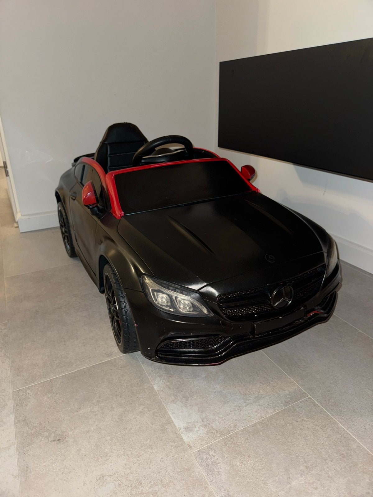 Mercedes-Benz C63 AMG Elektrische Kinderauto Zwart, Gebruikt