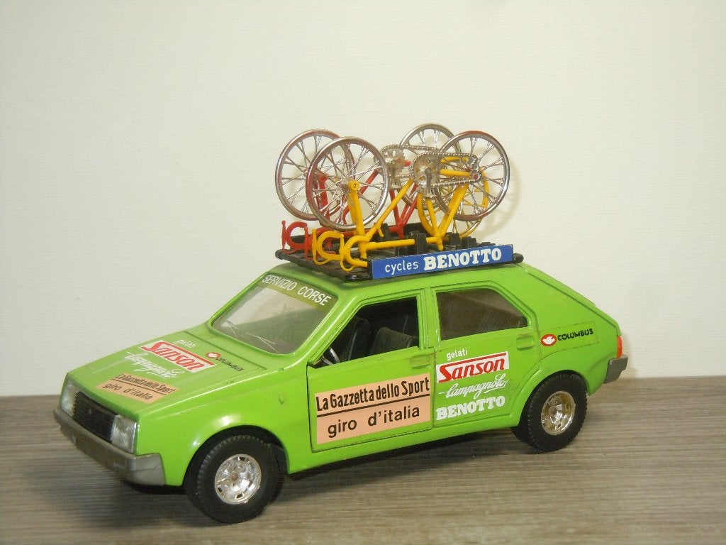 Renault 14 Giro d'Italia - Bburago 0139 Italy - 1:24, Italie, Auto, Verzenden, Zo goed als nieuw