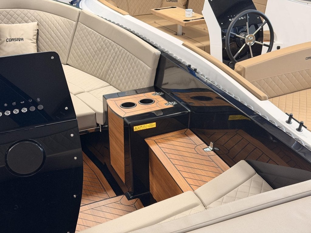 Corsiva 650 Tender | 30pk Suzuki, Tender, Zonnedek, Niet ingevuld, Niet ingevuld