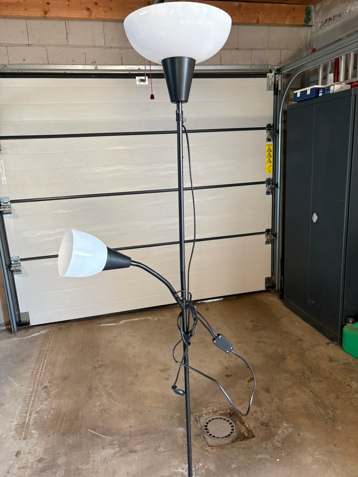 IKEA Staande schermlamp / leeslamp Tagarp, Huis en Inrichting, Lampen | Vloerlampen, Ophalen, Gebruikt, Metaal, 150 tot 200 cm