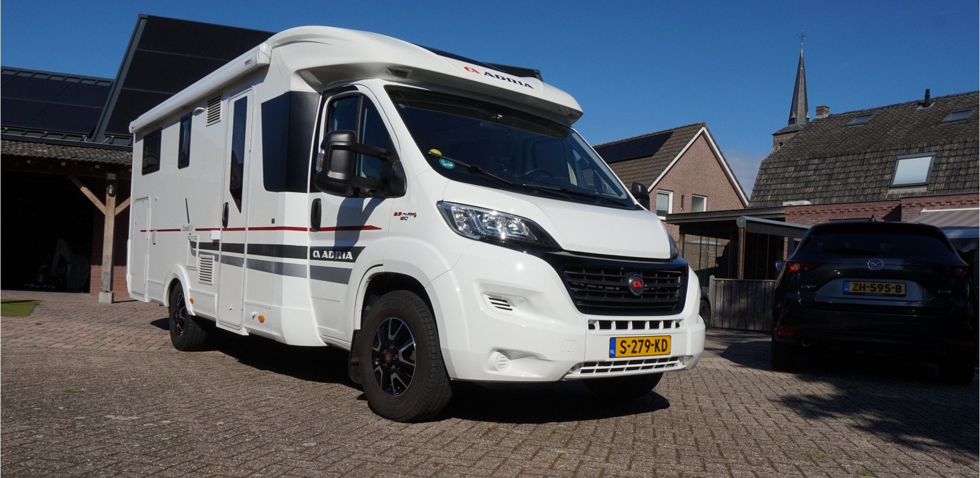 Adria CORAL S 670SL Automaat 150pk Airco Luchtvering Lengteb, Automaat, Ringverwarming, AutoSale B.V., 7 tot 8 meter
