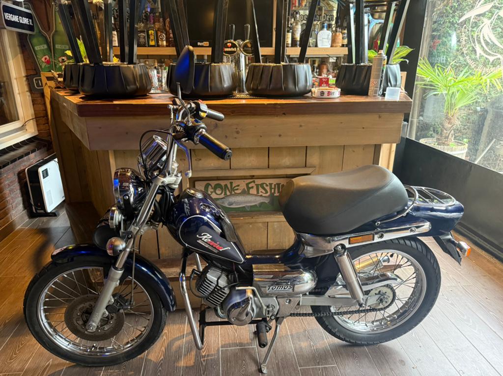 Tomos revival supper mooi en weinig kilometers, Ophalen, Maximaal 45 km/u, Zo goed als nieuw, 2 versnellingen
