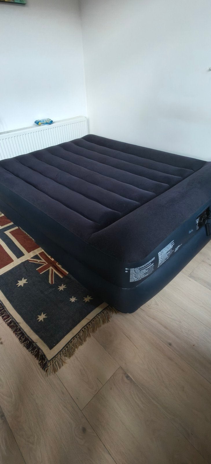 Intex luchtbed 190x140 zelfopblaasbare, Ophalen of Verzenden