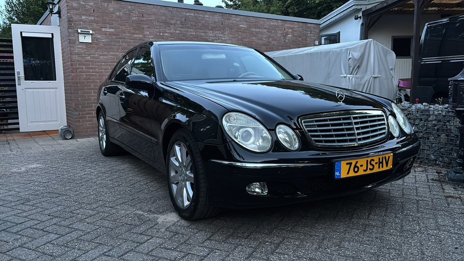 Prachtige E klasse 2.6L V6, Auto's, Mercedes-Benz, Automaat, Beige, Zwart, Euro 4