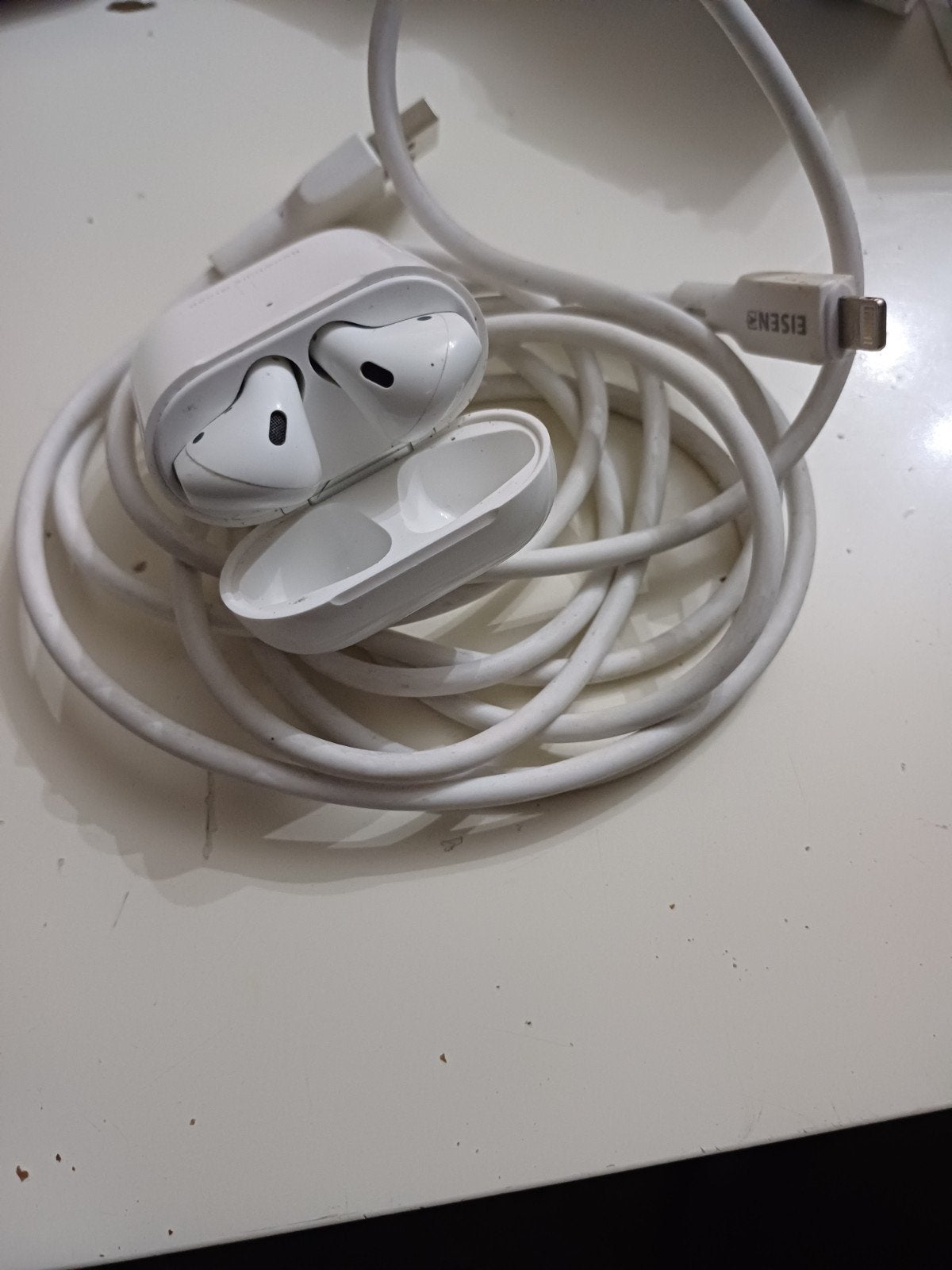 Apple AirPods (met oplaadcase)