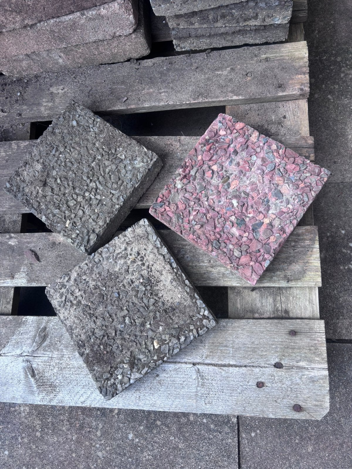 Betonnen vierkante grond tegels 20x20x5 enkele stuks, Ophalen, Gebruikt, Minder dan 5 m², Beton