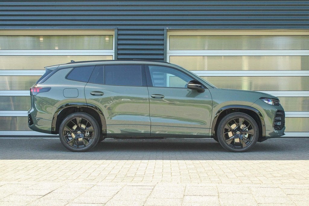 Volkswagen Tayron 1.5 eHybrid 204pk R-Line Edition | Panoram, Auto's, Volkswagen, 12 maanden, Stof, 4 cilinders, 150 min