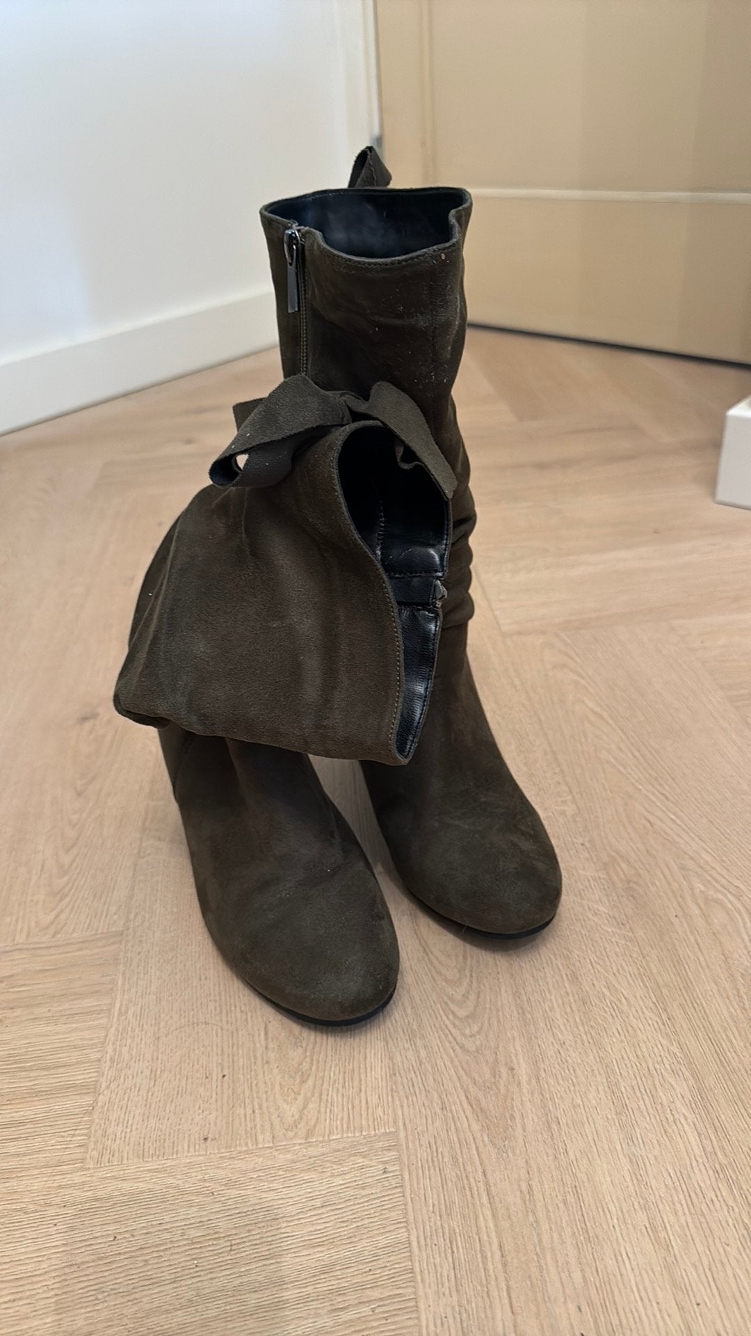 Groene suede laarzen maat 37, Ophalen of Verzenden, Zo goed als nieuw, Groen