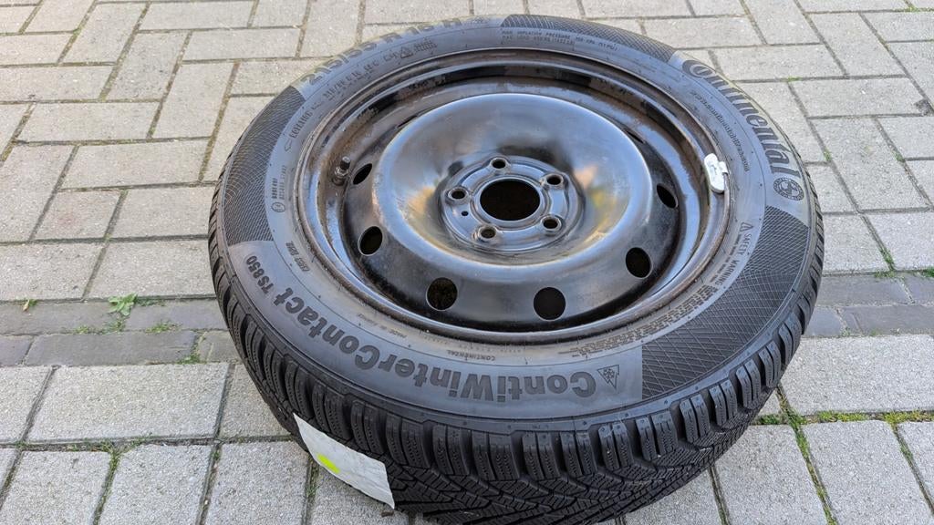 Winterbanden 5x114.3 215/55 R16 H continental TS850, Ophalen, Nieuw