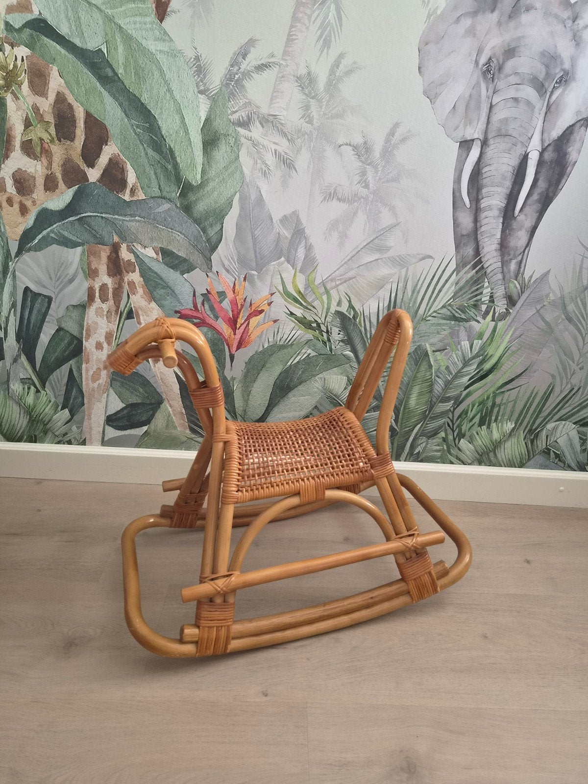 Fantastisch rotan hobbelpaard, Ophalen, Gebruikt