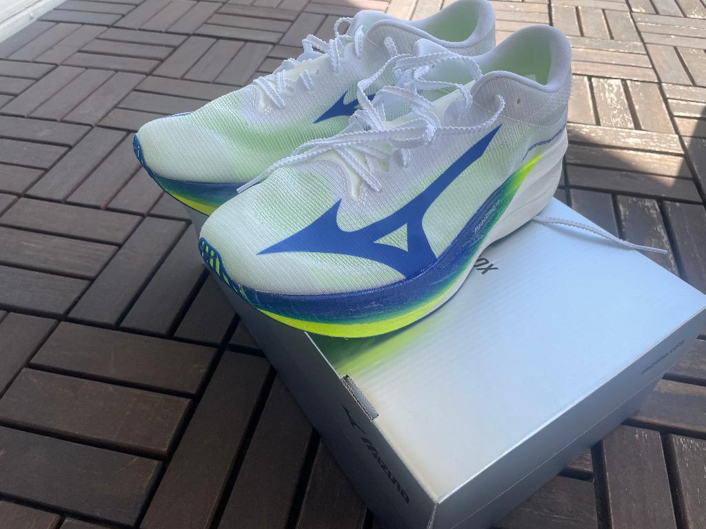 Mizuno Hyperwarp Elite - Size 43, Ophalen of Verzenden, Zo goed als nieuw, Hardloopschoenen, Overige merken
