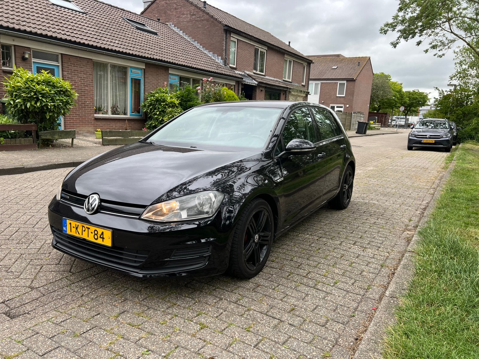 Volkswagen Golf 1.6 TDI 81KW 5D Blue Motion 2013 Zwart, Auto's, Voorwielaandrijving, 4 cilinders, Zwart, Origineel Nederlands