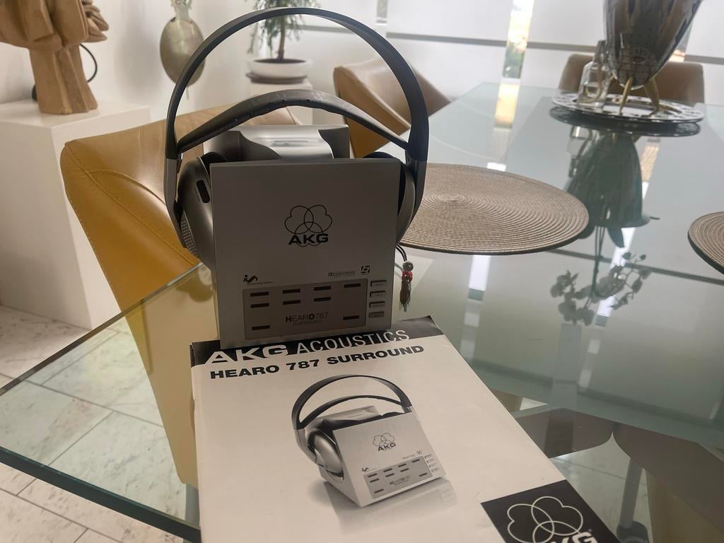 AKG HEARO 787 Surround Draadloze Hoofdtelefoon, Overige merken, Gebruikt, Ophalen of Verzenden, Over oor (circumaural)