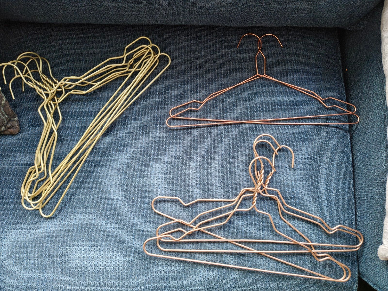 Roze en gouden kledinghangers, Kleding | Dames, Ophalen of Verzenden, Zo goed als nieuw, Kinderen