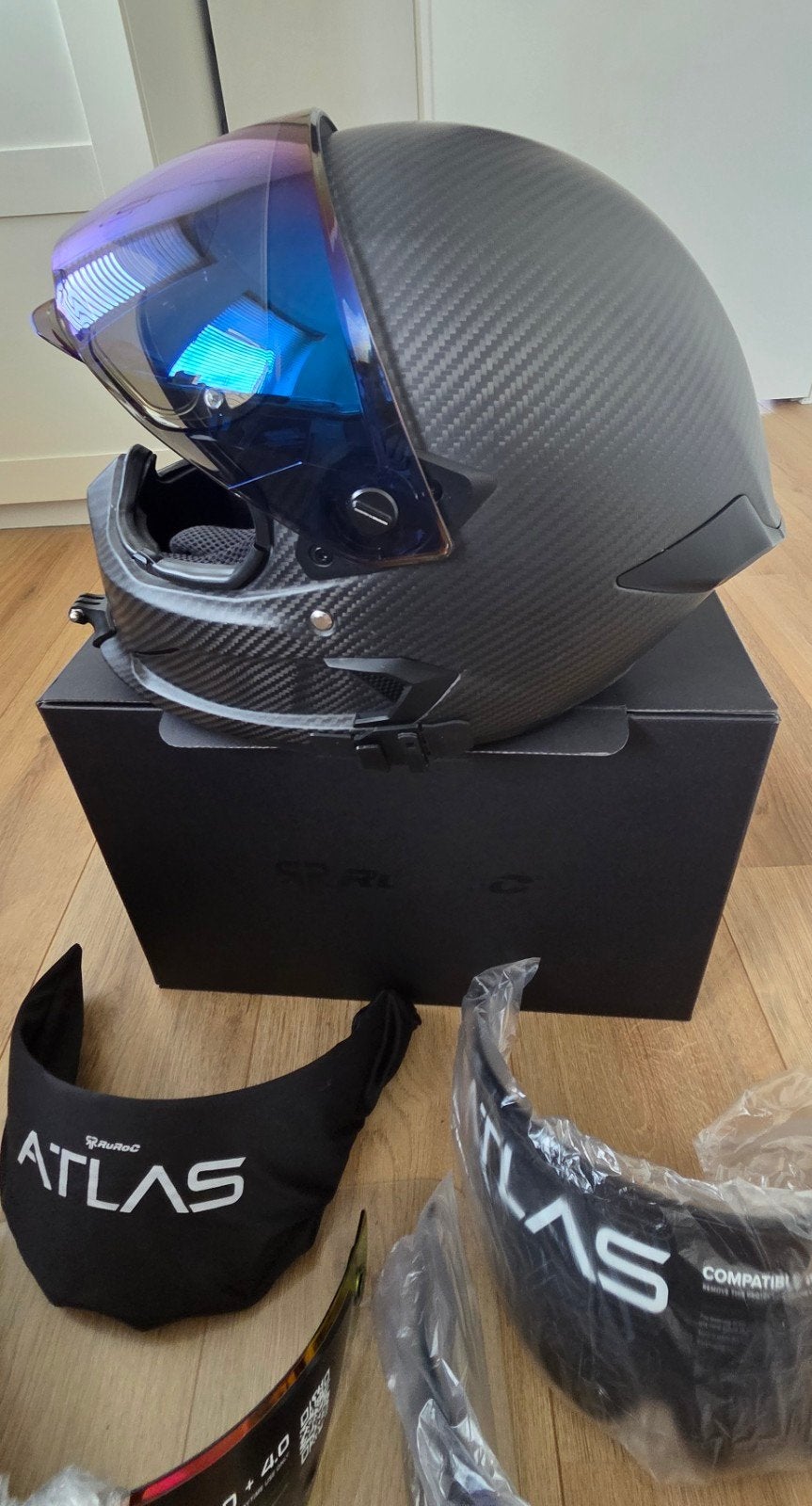 Ruroc Atlas 4.0 Carbon motorhelm met extra vizieren, Motoren, Ophalen of Verzenden, Ruroc carbon