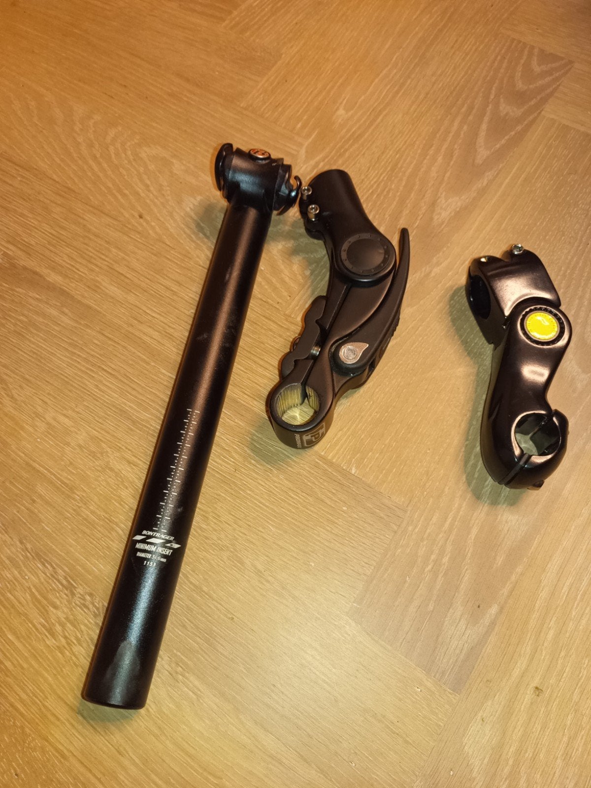 Bontrager zadelpen en Promax en merkloze  verstelbare stuurp, Fietsen en Brommers, Elektrische fiets, Gebruikt, Ophalen of Verzenden