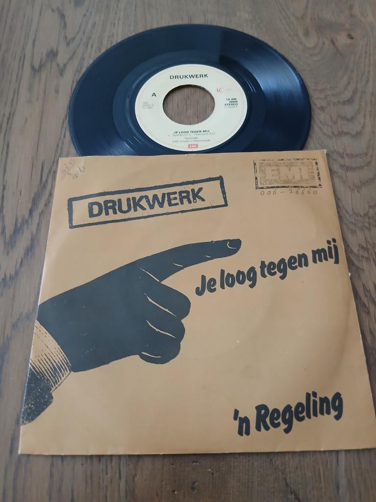VINYL SINGLE    DRUKWERK   1981, Cd's en Dvd's, Vinyl | Nederlandstalig, Overige formaten, 1980 - 1989, Ophalen of Verzenden, Zo goed als nieuw