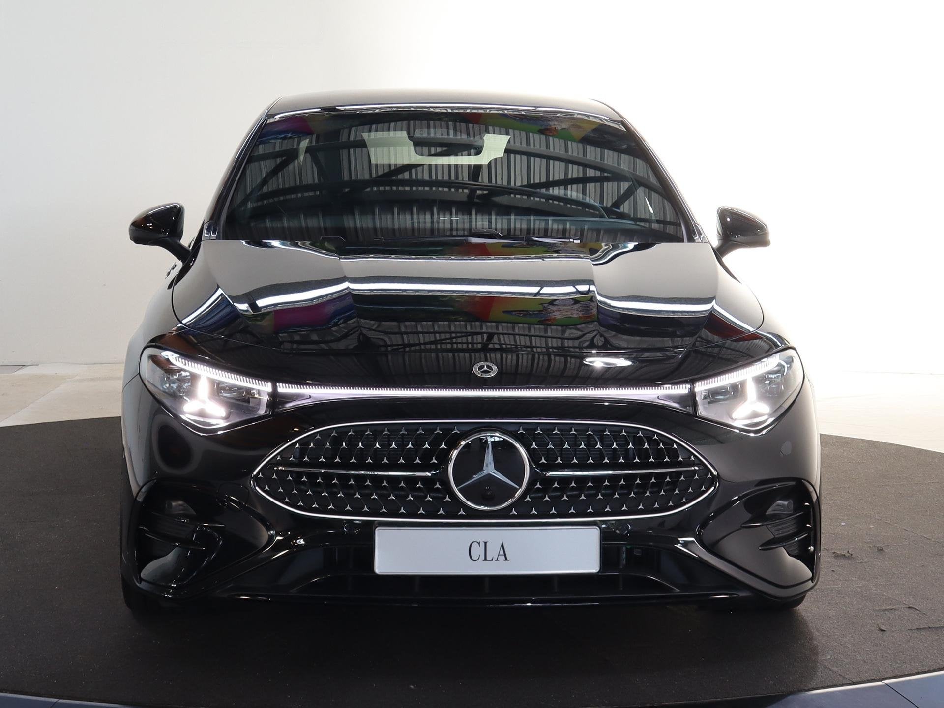 Mercedes-Benz CLA 180 Business Solution AMG | Matrix led | 1, CLA, 4 cilinders, Zwart, Bedrijf