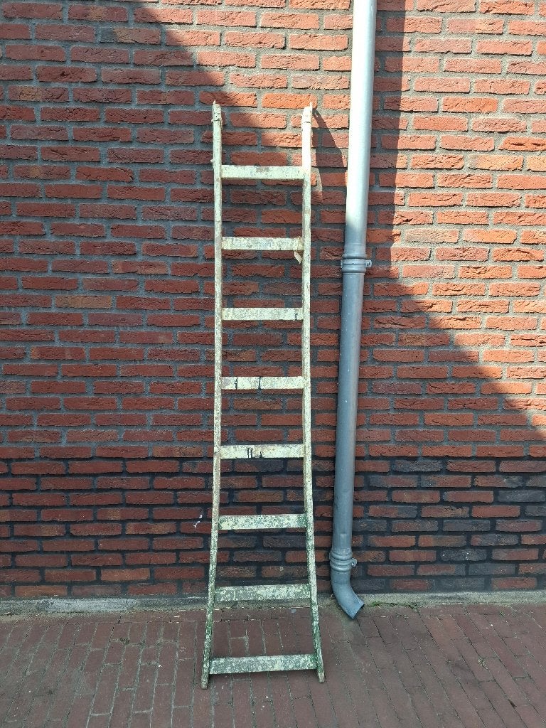 Oude brocante ladder, plukladder, trap, trapladder, Ophalen