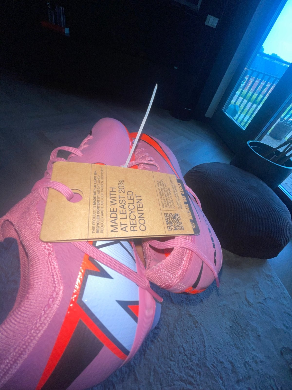Nieuwe Nike voetbalschoenen - violet/Oranje, Maat XS of kleiner, Ophalen of Verzenden, Nieuw, Schoenen