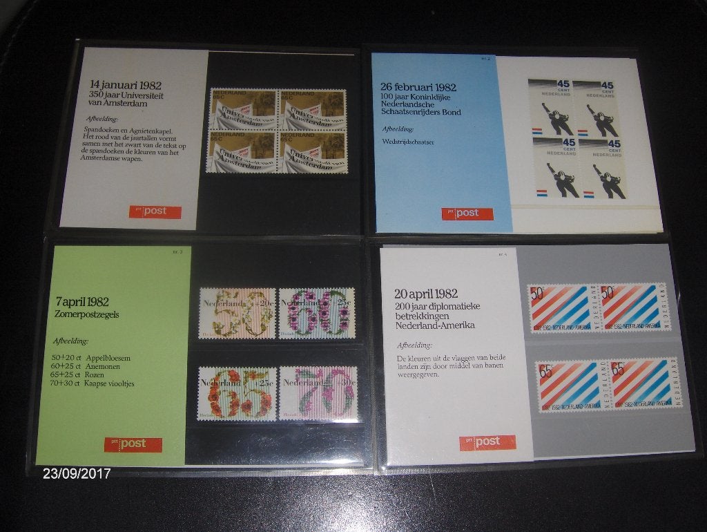 Zeventig Mapjes met Nederlandse PTT Postzegels 1982-1990, Ophalen of Verzenden, Na 1940, Postfris