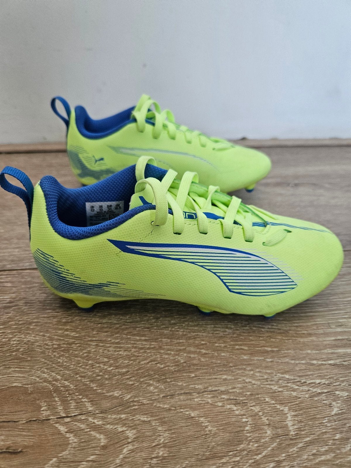 Puma Voetbalschoenen Maat 31 - Zo goed als nieuw, Sport en Fitness, Voetbal, Maat XS of kleiner, Ophalen of Verzenden, Zo goed als nieuw