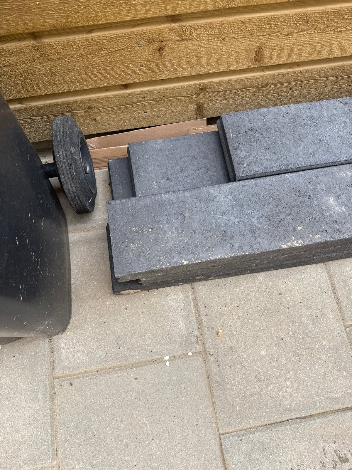 NIEUW Opsluitbanden 5x15x100 Antraciet - 5 hele + 2 delen, Ophalen, Nieuw, Beton