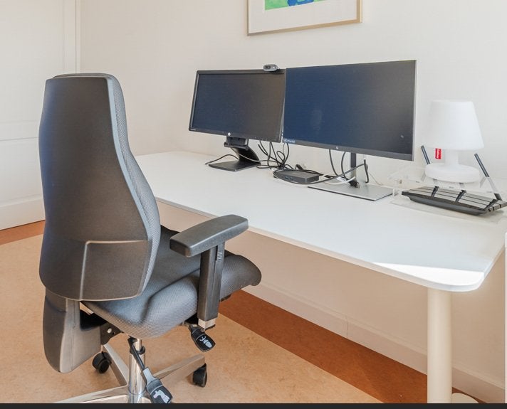 IKEA Bekant bureau 160x80 cm, wit, hoogte instelbaar, Ophalen, Overige typen, 160 cm, Gebruikt