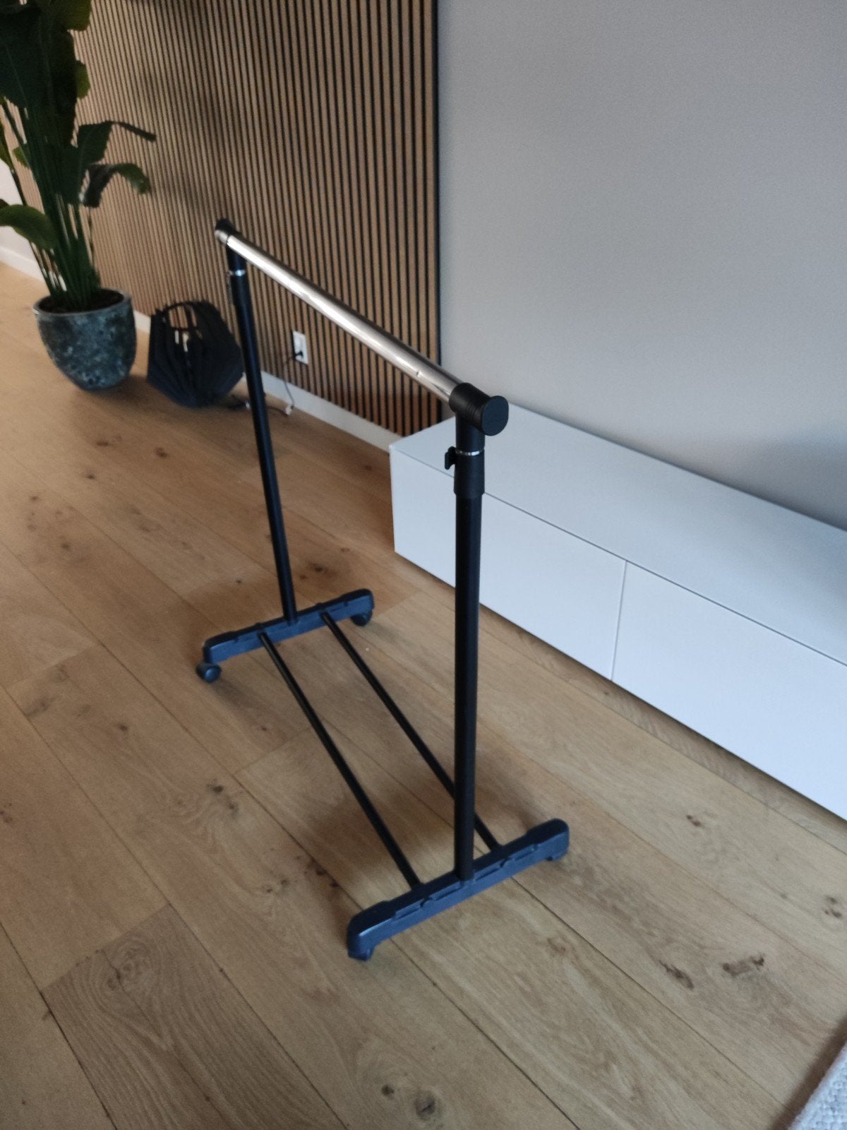Kledingrek in hoogte verstelbaar, Ophalen, Zo goed als nieuw