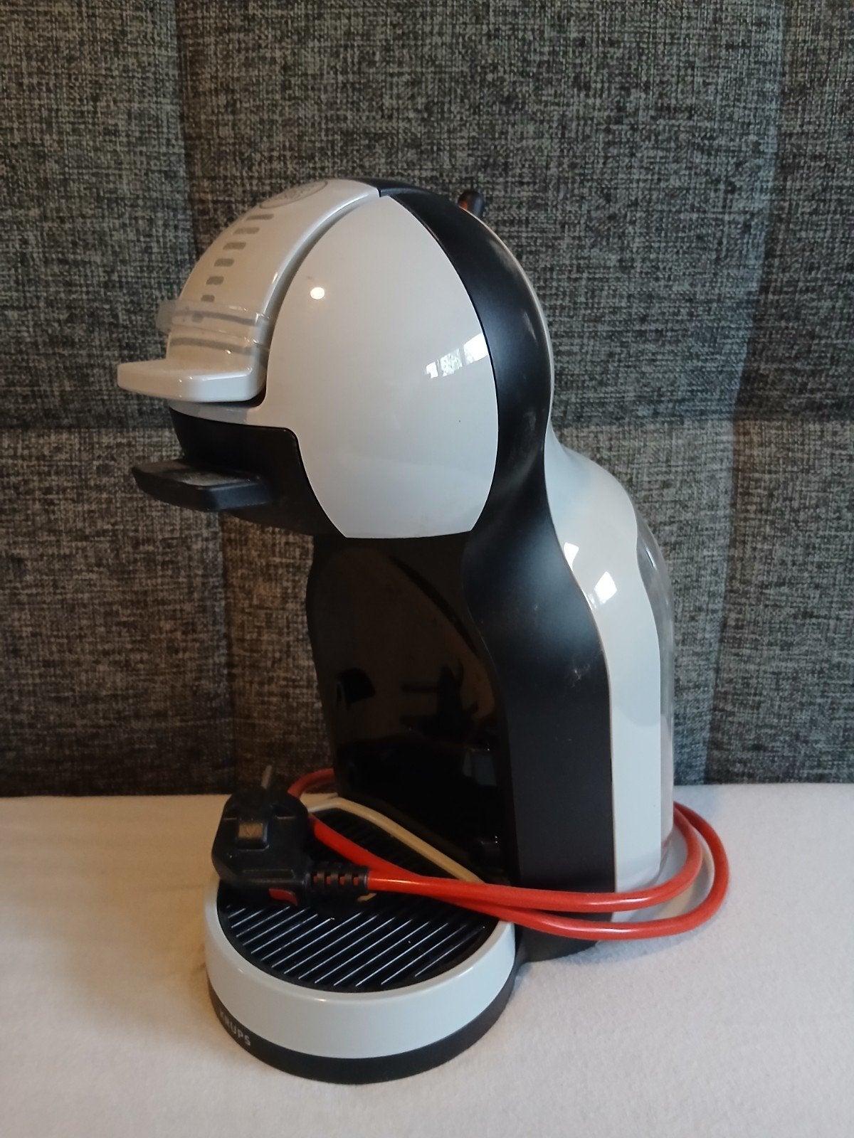 Nescafé Dolce Gusto Genio 2 koffiezetapparaat, Ophalen, Koffiepads en cups, Gebruikt, Koffiemachine
