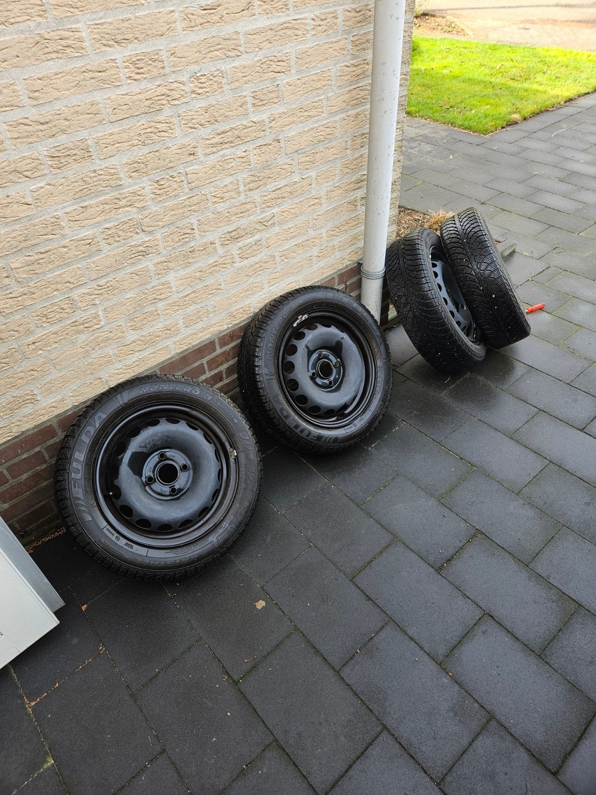 Peugeot, citroen, Aygo, Stalen velgen met Fulda winterbanden, Ophalen, 14 inch, Gebruikt, Banden en Velgen
