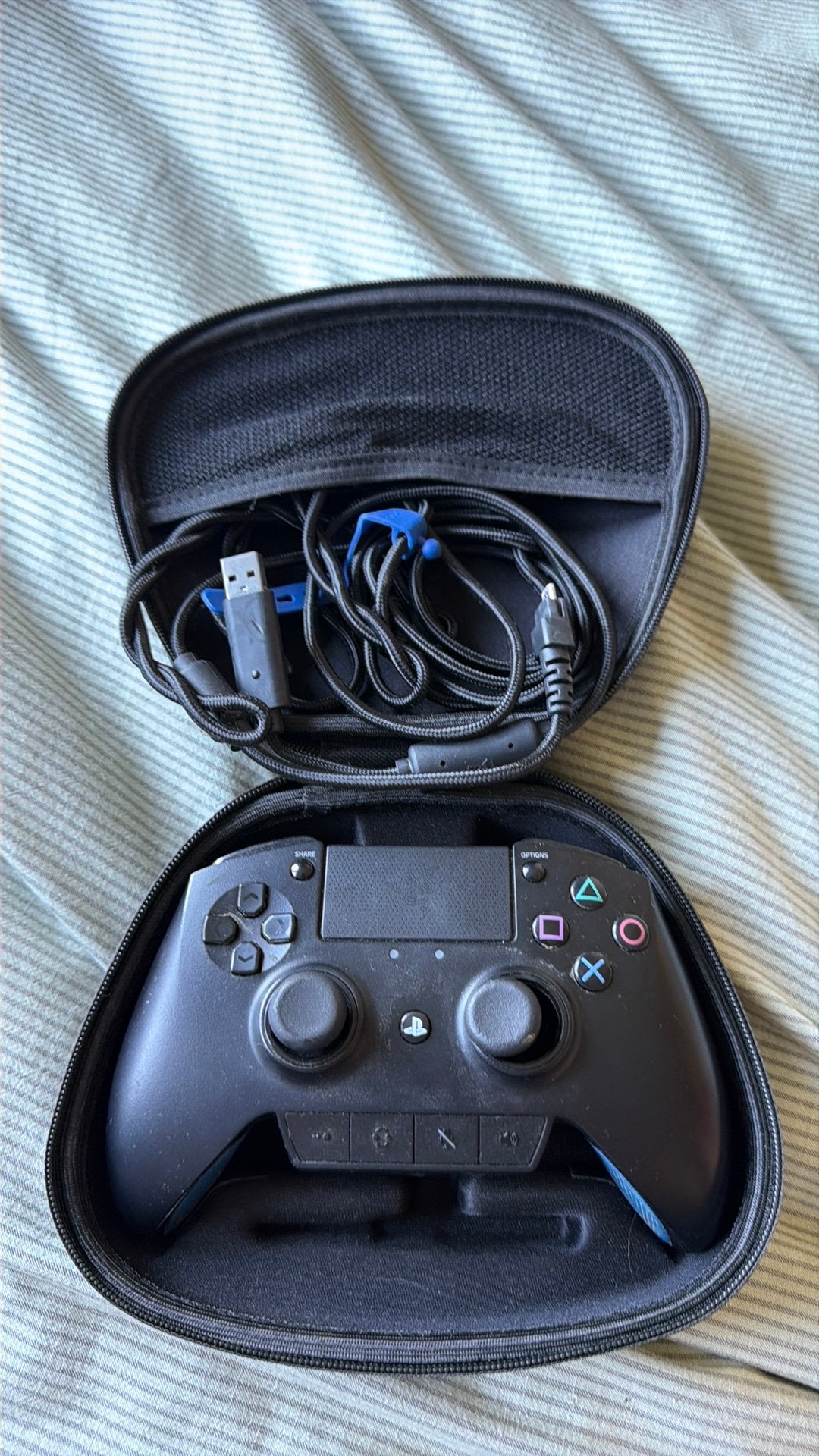 PlayStation 4 Razer Raiju Gaming Controller, Ophalen of Verzenden, Zo goed als nieuw, Controller, PlayStation 4