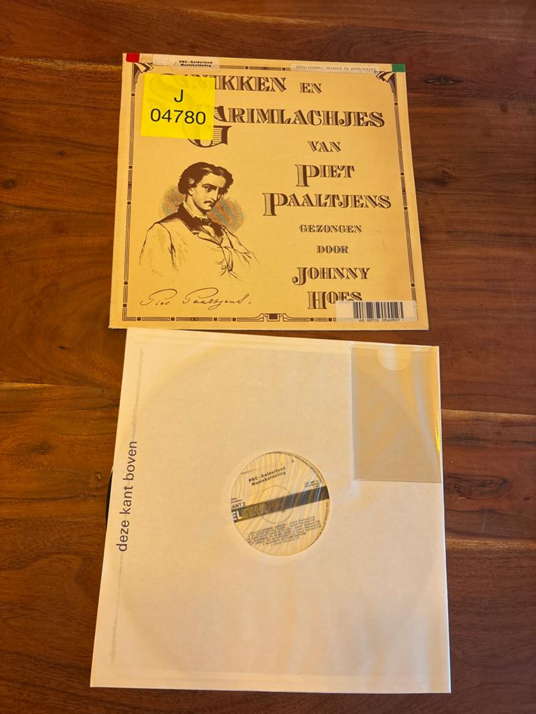 Johnny Hoes - Snikken en Grimmlachjes van Piet Paaltjens, Ophalen of Verzenden, Gebruikt, 12 inch, Levenslied of Smartlap