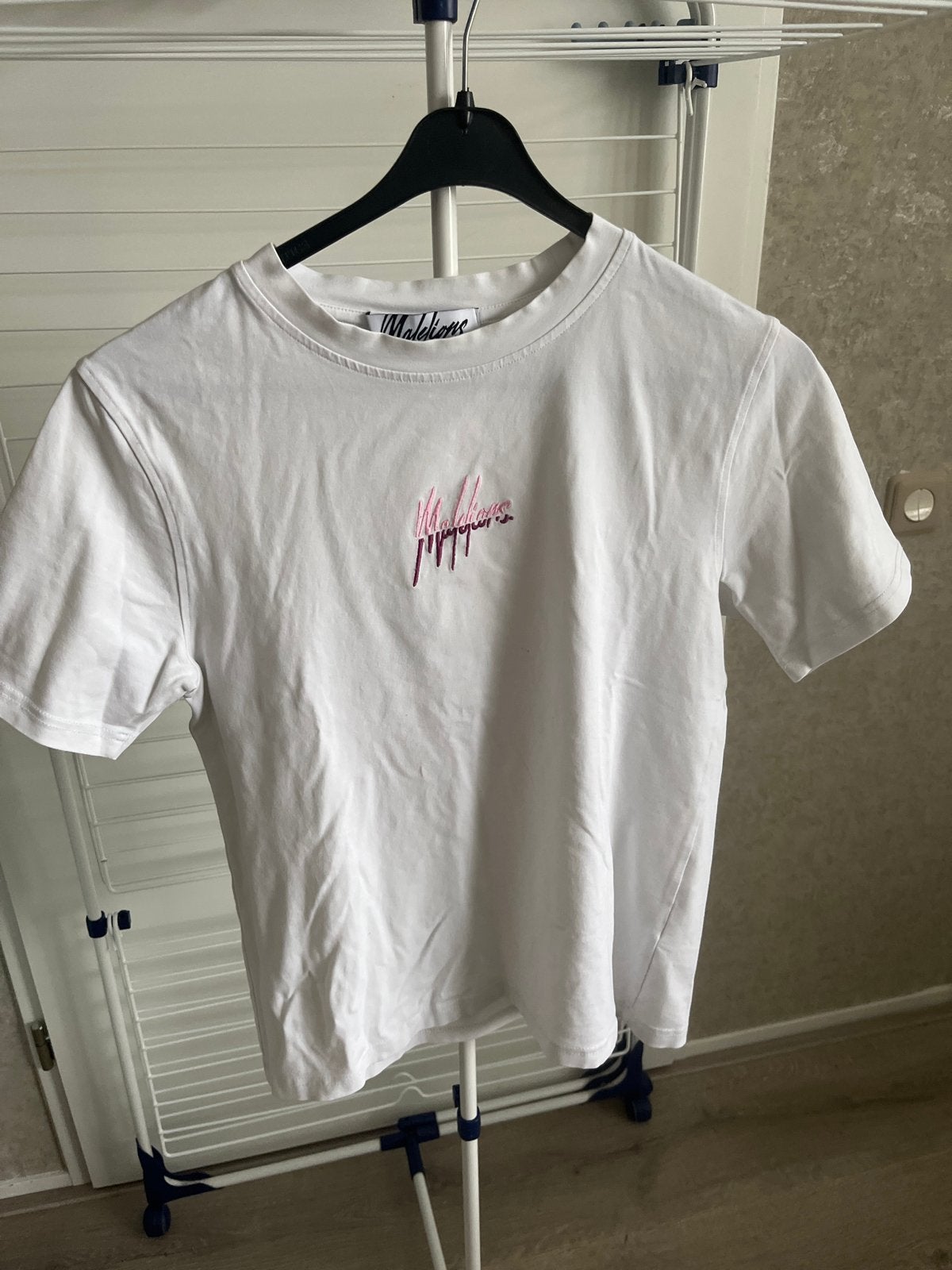 Malelions T-shirt wit met roze/paars logo - Maat S, Wit, Ophalen of Verzenden, Korte mouw, Maat 36 (S)