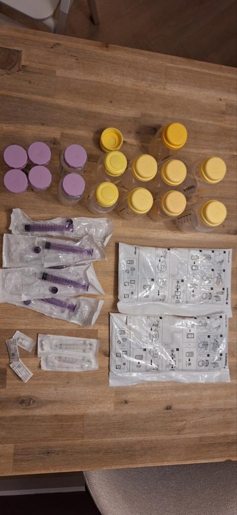 Medela moedermelk bewaarflessen en accessoires, Ophalen of Verzenden, Gebruikt, Overige typen