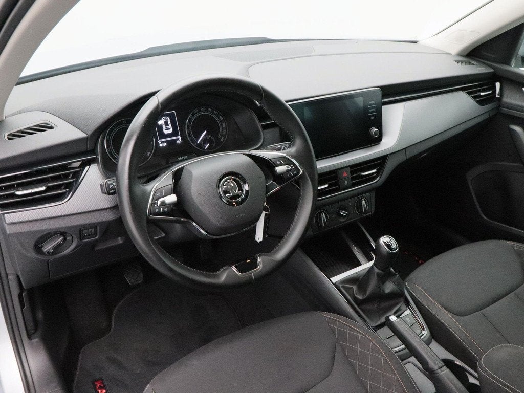 Skoda Kamiq 1.0 TSi 110 Pk Ambition | Trekhaak | Cruise Cont, Auto's, Skoda, Stof, Gebruikt, 620 kg, 49 €/maand