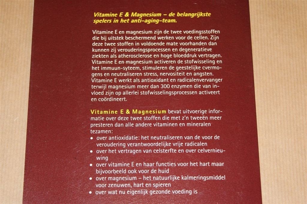 Vitamine E & Magnesium — Een Krachtig Anti-aging Team, Ophalen of Verzenden, Gelezen