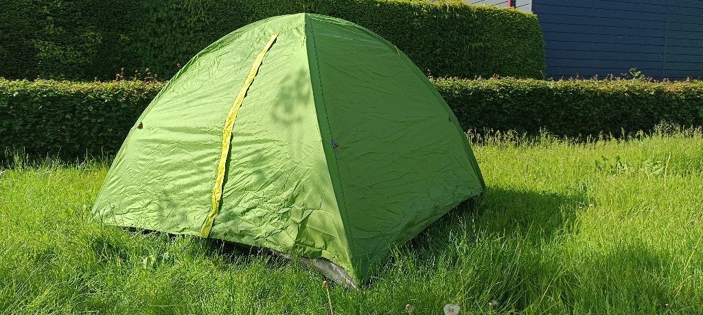 QUECHUA superlichte tent 200x190x120hoog  25 euro, Caravans en Kamperen, Ophalen of Verzenden, Zo goed als nieuw, Tot en met 2
