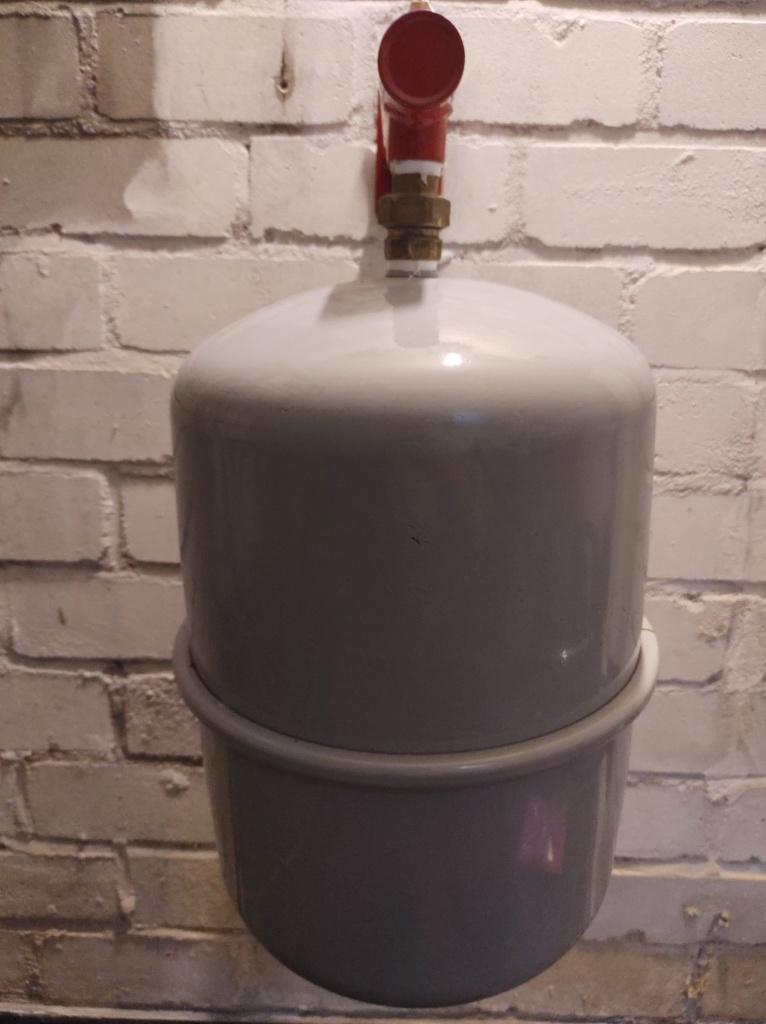 expansievat, Doe-het-zelf en Verbouw, Verwarming en Radiatoren, Ophalen, 30 tot 80 cm, Gebruikt, Cv-ketel of Combi-ketel